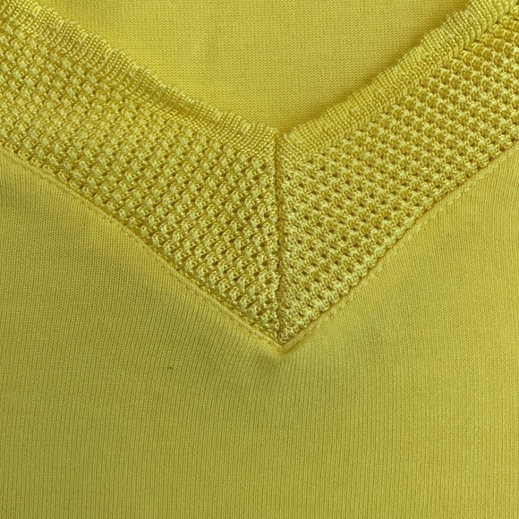 Banana Republic soft short sleeve v-neck top size XL - Picture 9 of 9